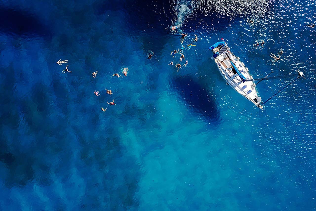  Generation Homes Our Visions & Values 02 Honesty Look In The Mirror 