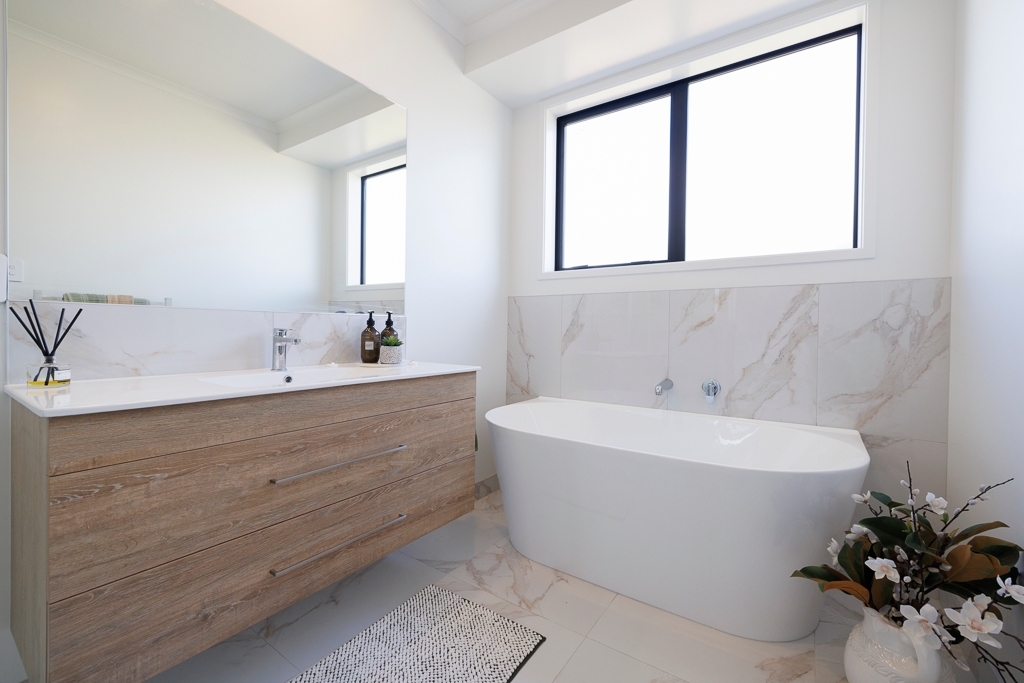  Generation Homes Spacious Family Living on a Generous Section! Free standing bath 3 