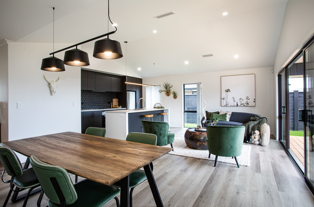  Generation Homes Neat home - just perfect Il 18080 Kainui Swayne Park Cambridge dining 1 