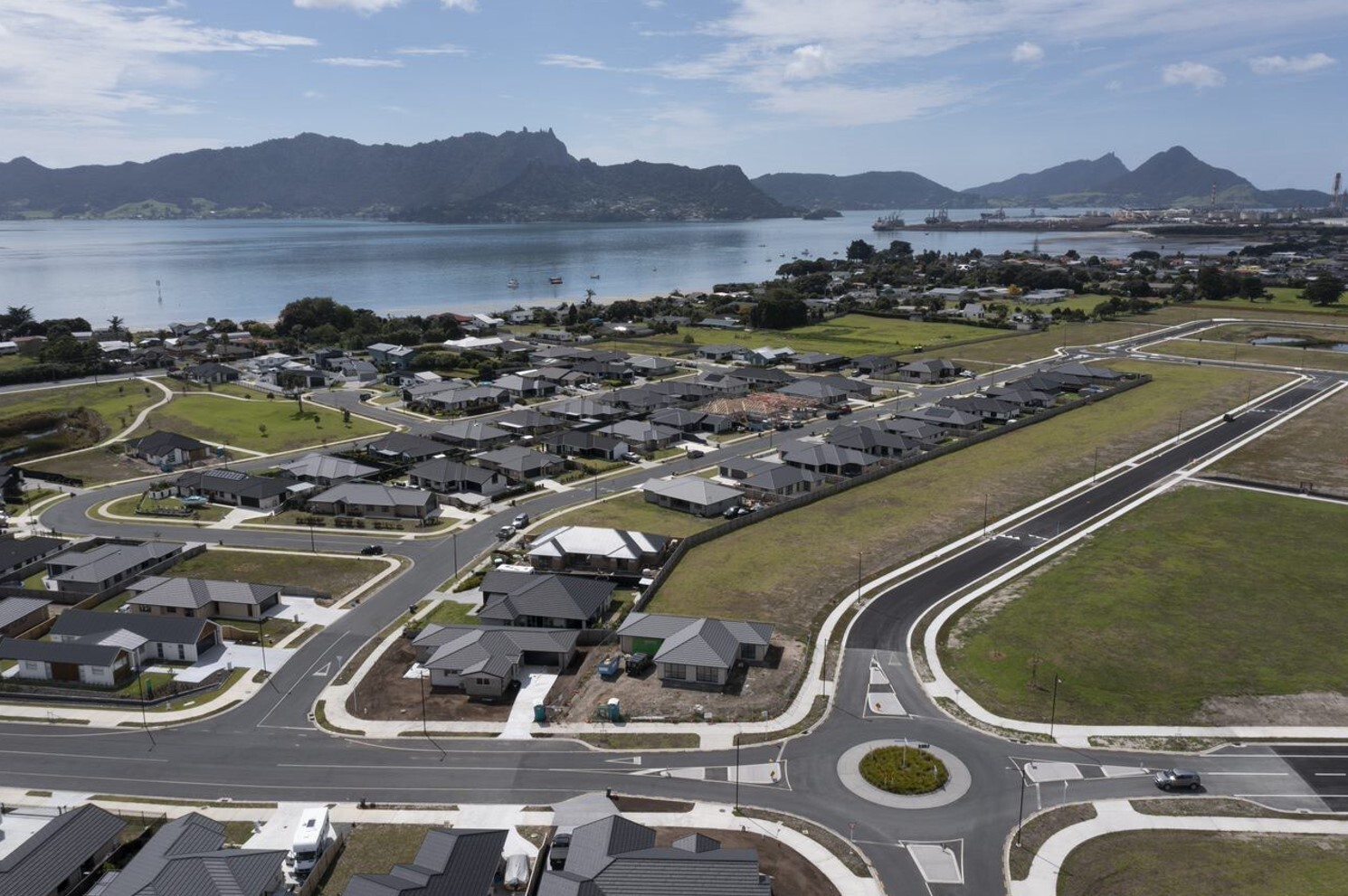  Generation Homes The Landing, S6, One Tree Point Il 16133 THE LANDING Web 4 