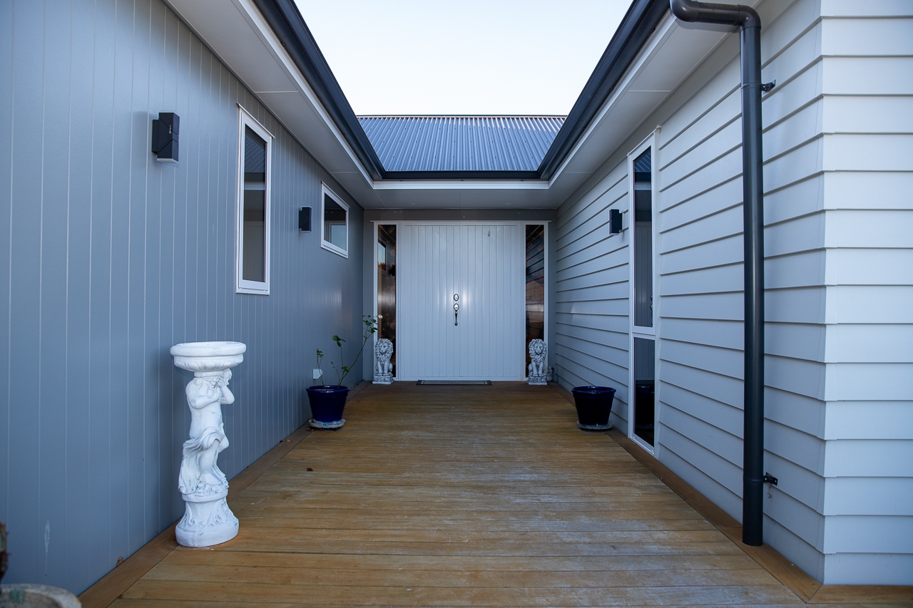  Generation Homes Working in the industry led this couple to the best builder Jamie and Moana Rajek 5 Akatea Lane Taupo 8 May 2024 9680 